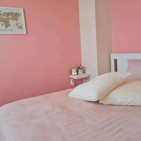 домът на билкарката * بلوفديف