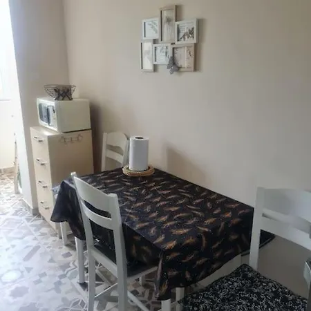 домът на билкарката Plovdiv